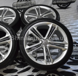 Original Wheels&Tires A4MO601025 BM (Audi S8 D4 Restyling [EUDM] 2014 - 2018)